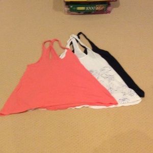 Bundle of three tanks